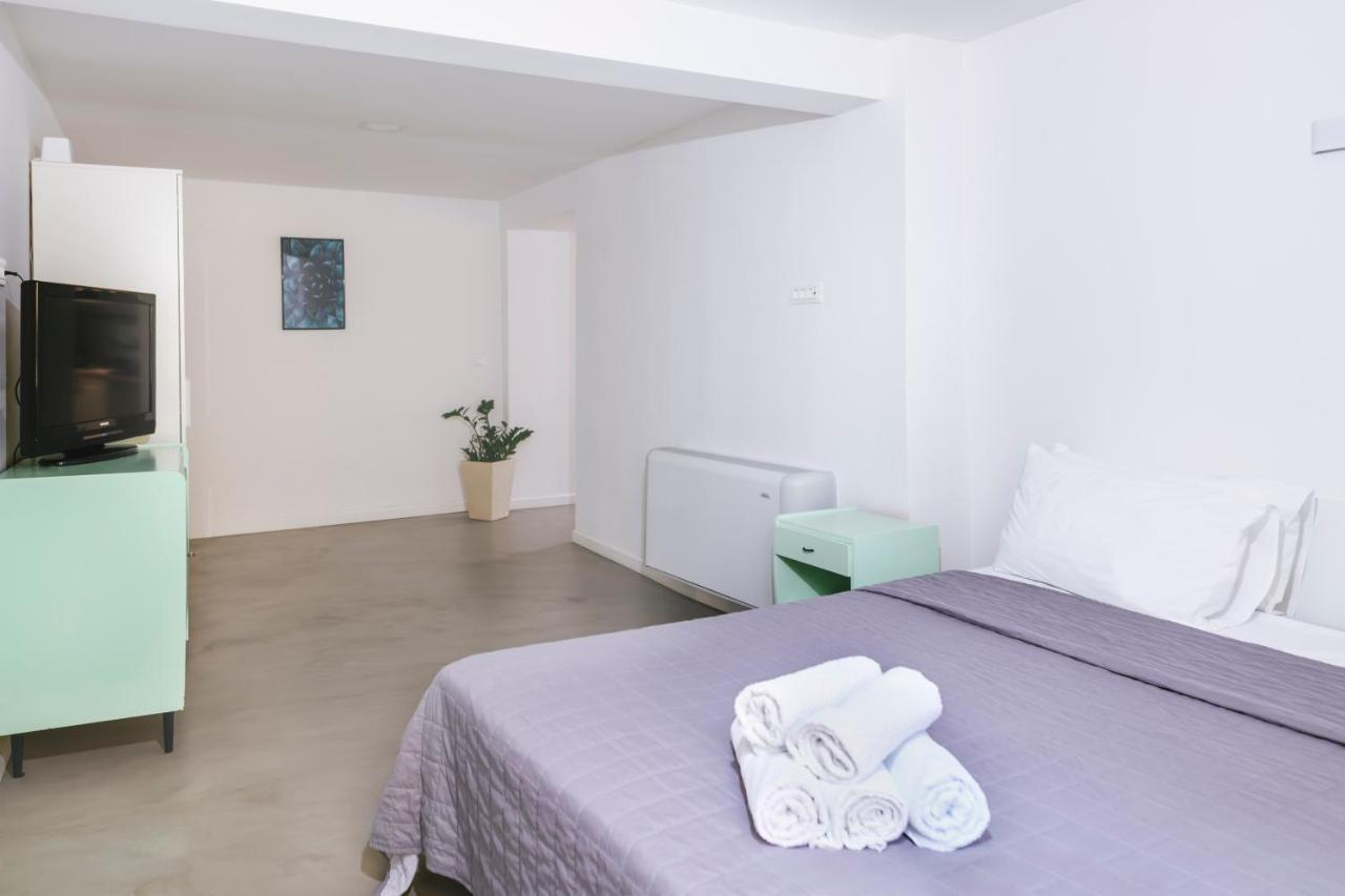 M9 Rooms Izola Eksteriør billede